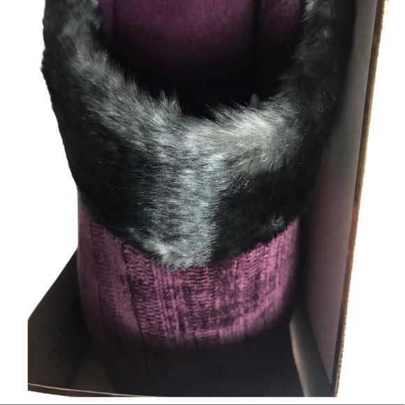 Totes Toasties Memory Foam Slippers - Picture 2 of 14